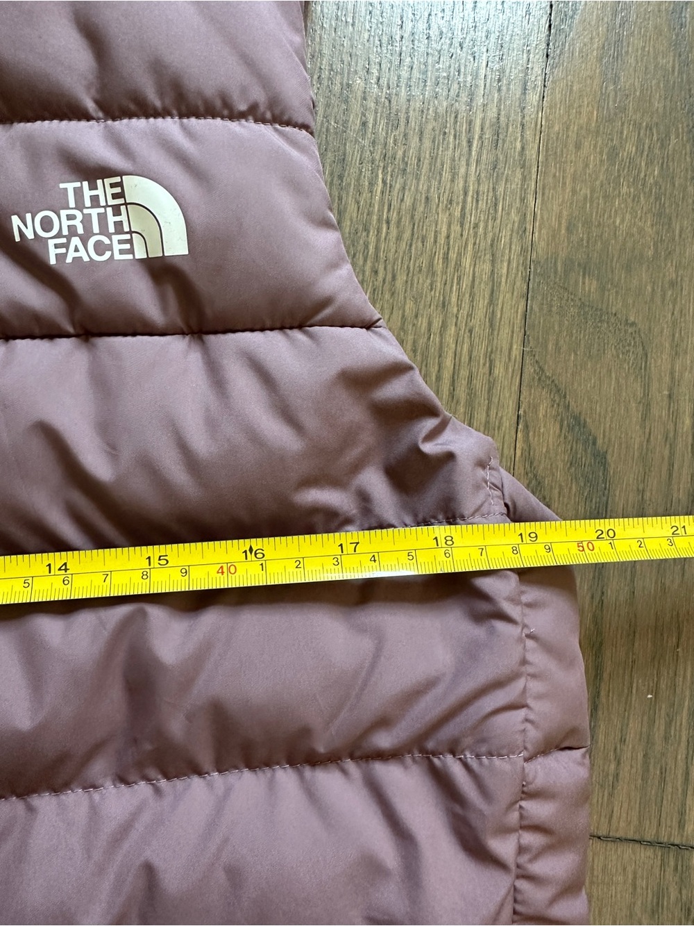 The North Face Women's Quilted Vest - Picture 5 of 7